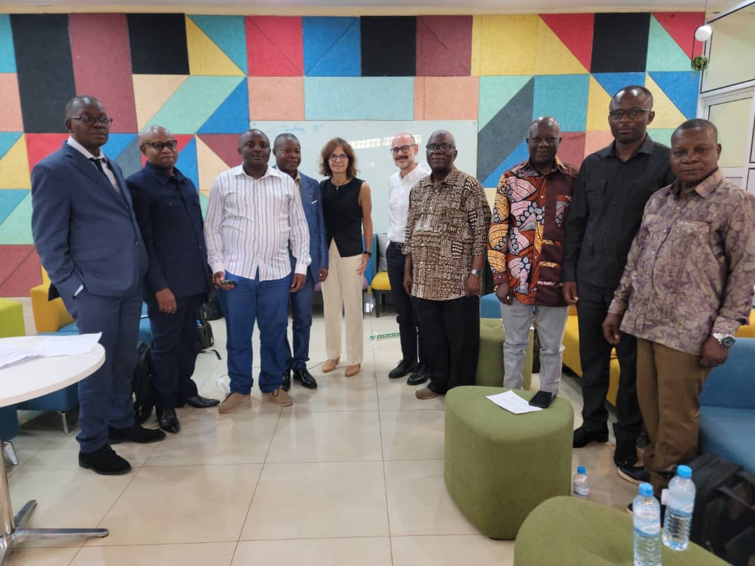 Directeur Michel Bisa, Atelier Hybride Auto-évaluation 